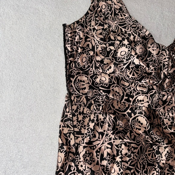 I•N•C Tank Top - Picture 3 of 4